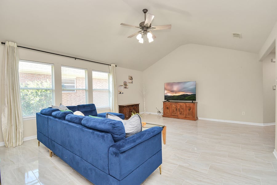 Furnished Finder property 734648_1 photo 3