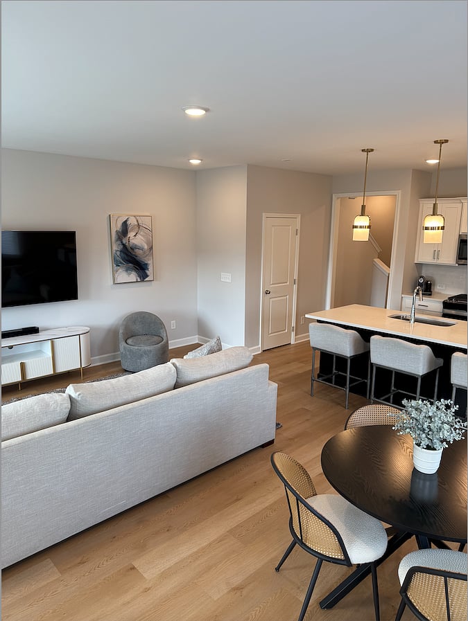 Furnished Finder property 734717_1 photo 6
