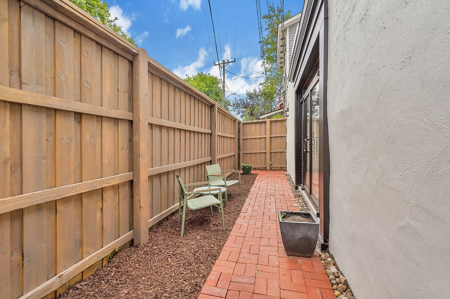 Private Side Courtyard 