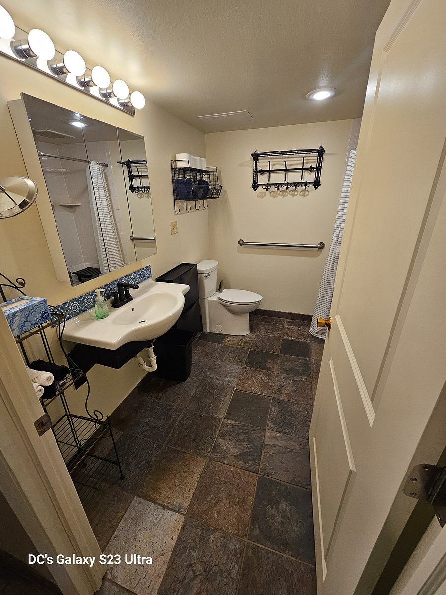 Furnished Finder property 734846_2 photo 8