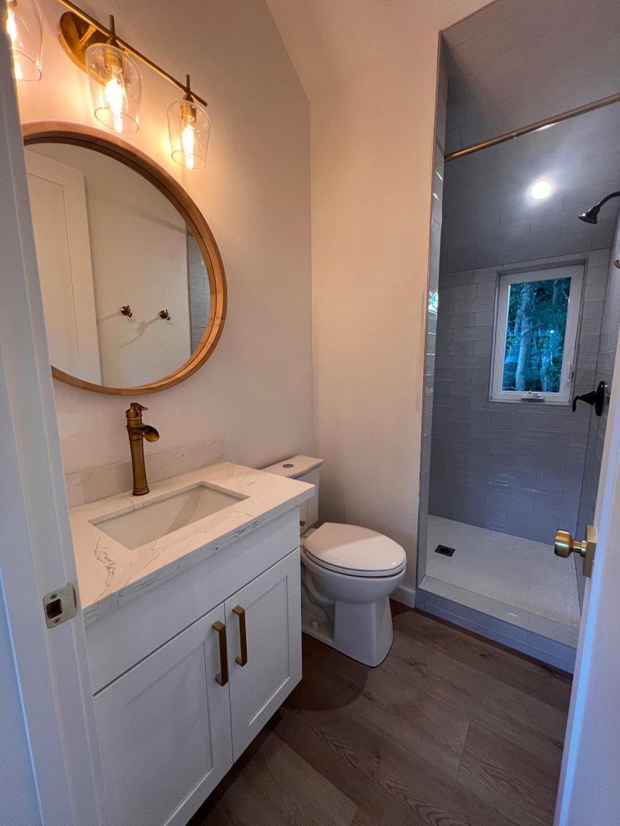 Upstairs bathroom