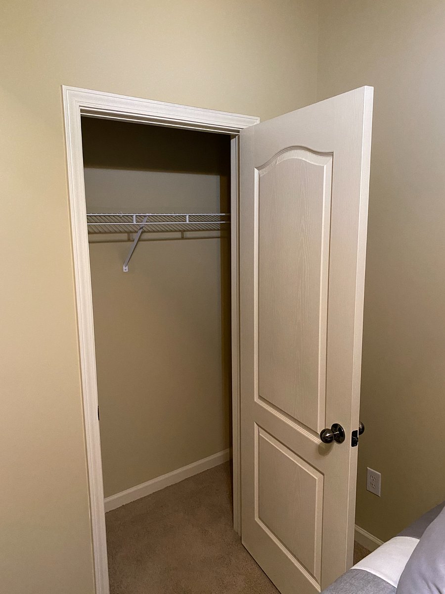 Clothing closet
