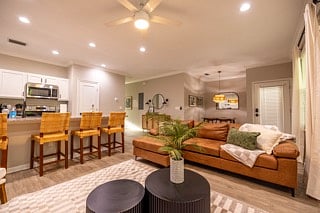 Furnished Finder property 735079_1 photo 3
