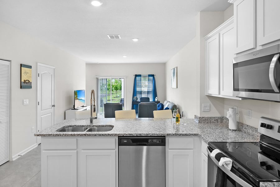 Furnished Finder property 735099_2 photo 8