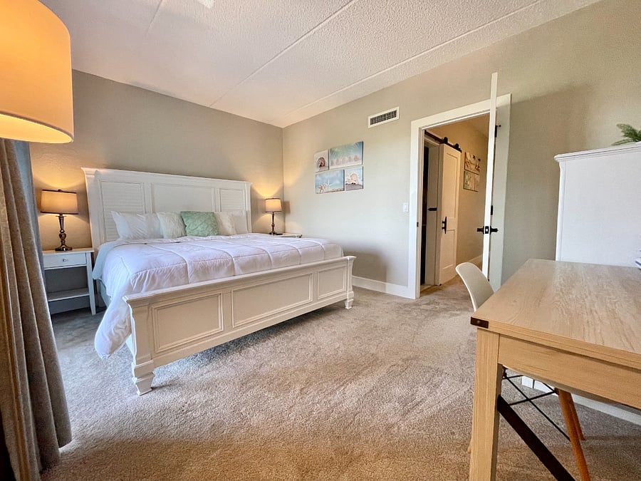 Second bedroom with adjacent full bathroom