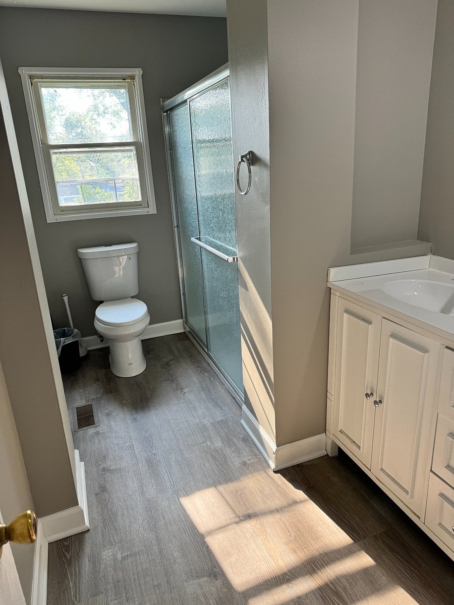 Upstairs Bathroom