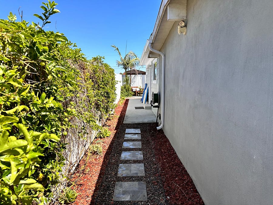 Pathway from entrance gate