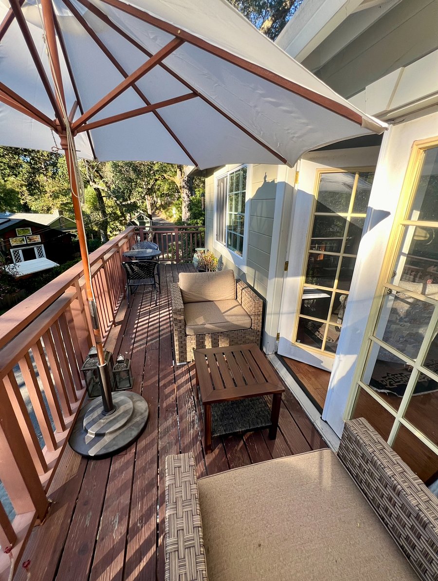 Front deck area
