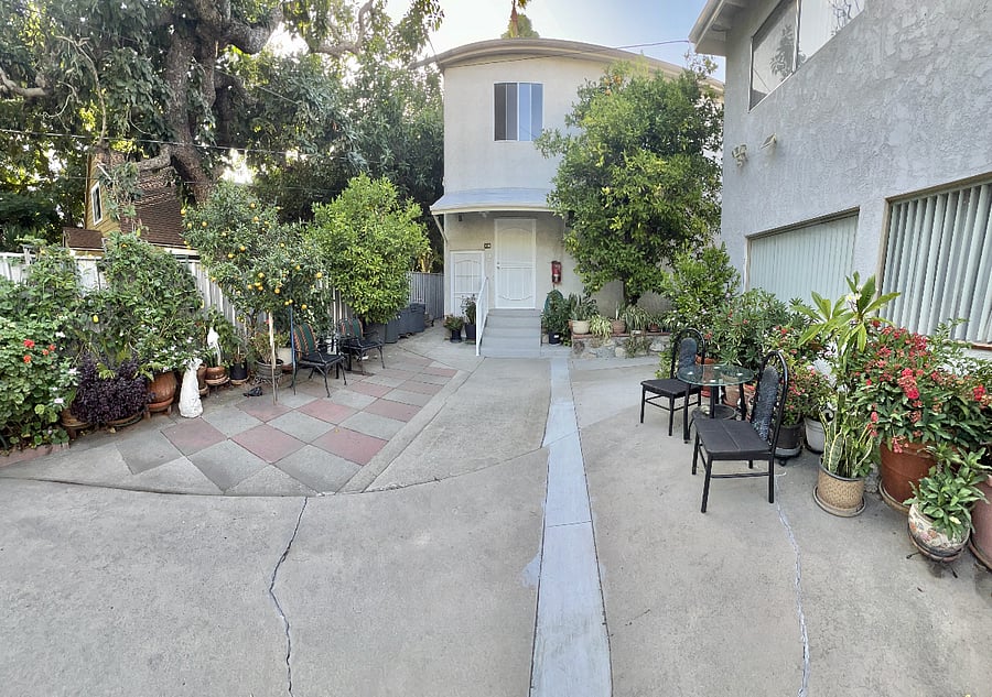 Private entrance and courtyard