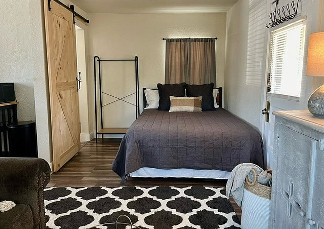 Queen size bed