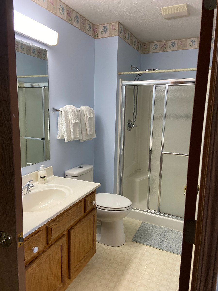 Bedroom suite #1 bathroom