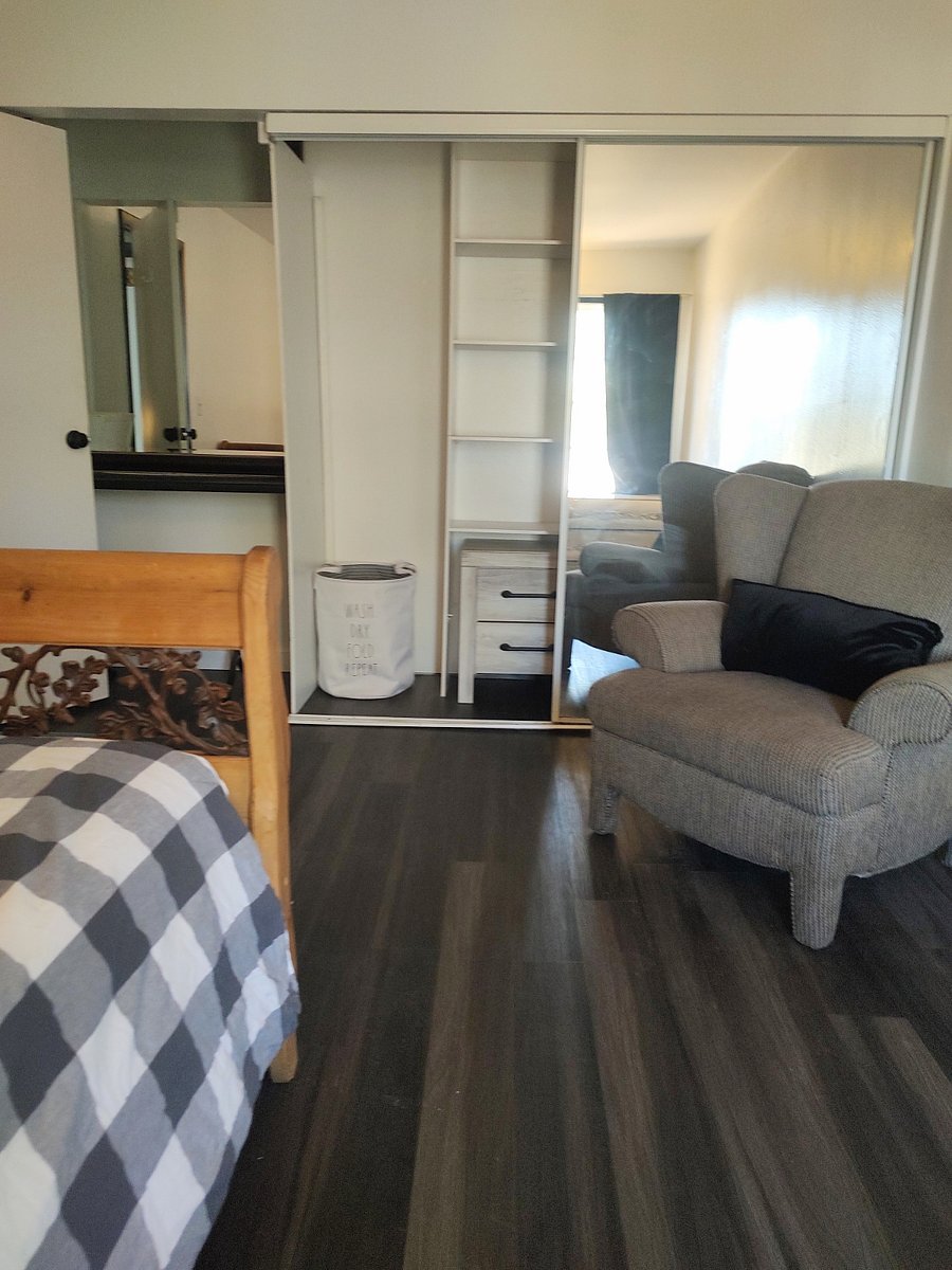 Furnished Finder property 735581_1 photo 11