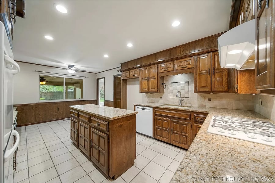 Furnished Finder property 735615_1 photo 14