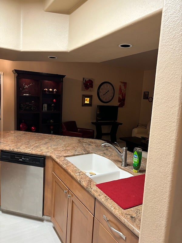 Furnished Finder property 735664_1 photo 7