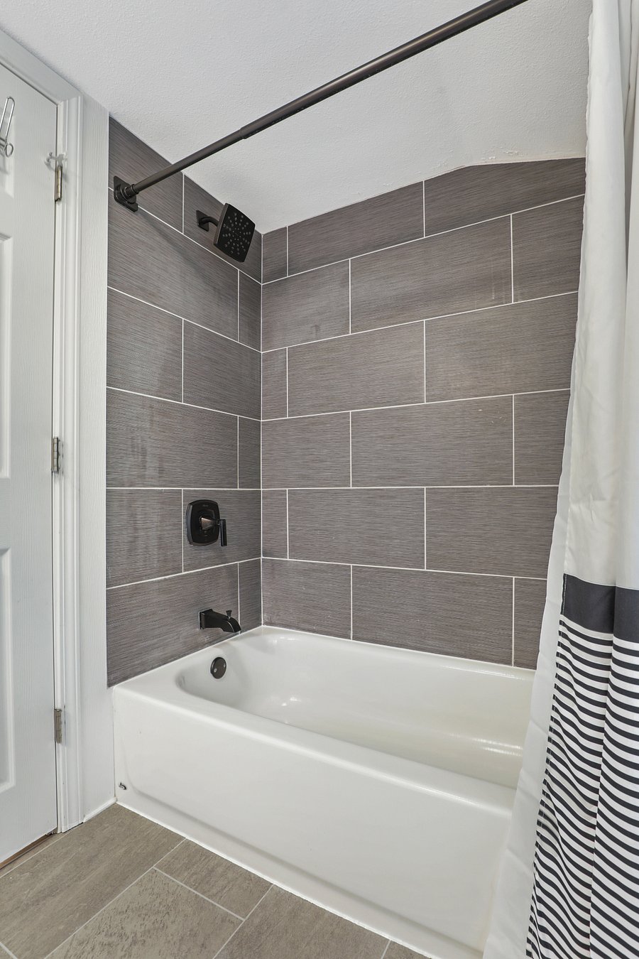 Furnished Finder property 735703_1 photo 6