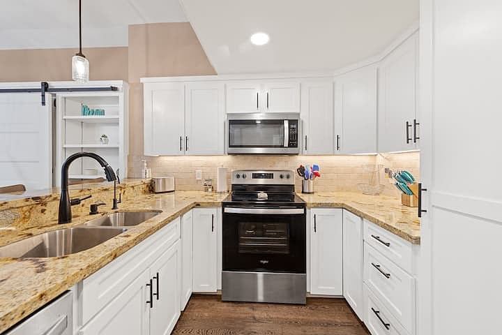 Furnished Finder property 735770_1 photo 1