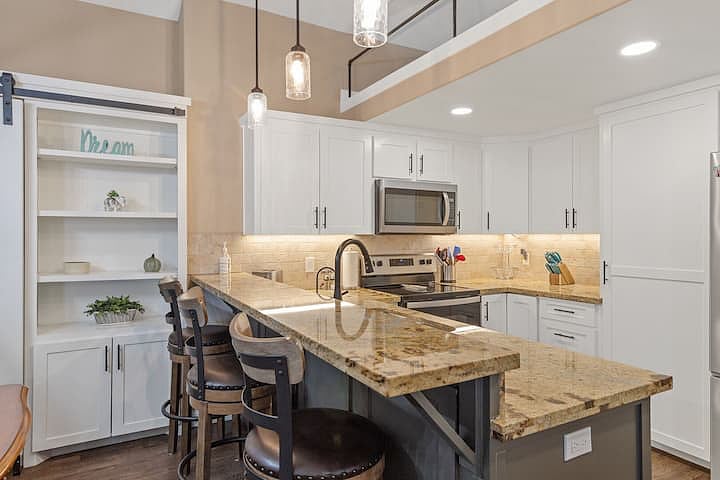Furnished Finder property 735770_1 photo 3