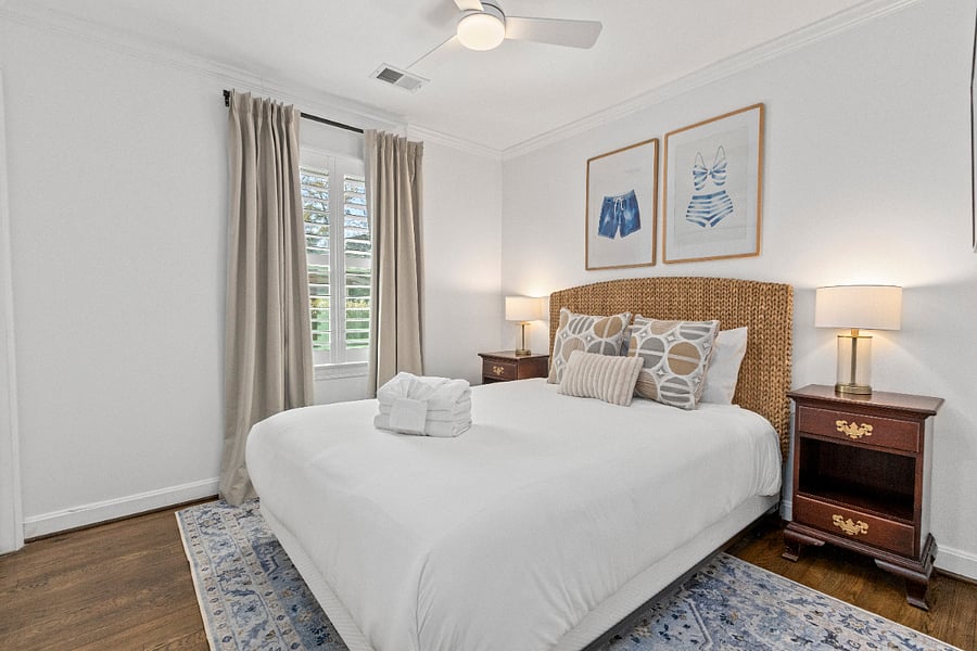 Second Bedroom (Queen)