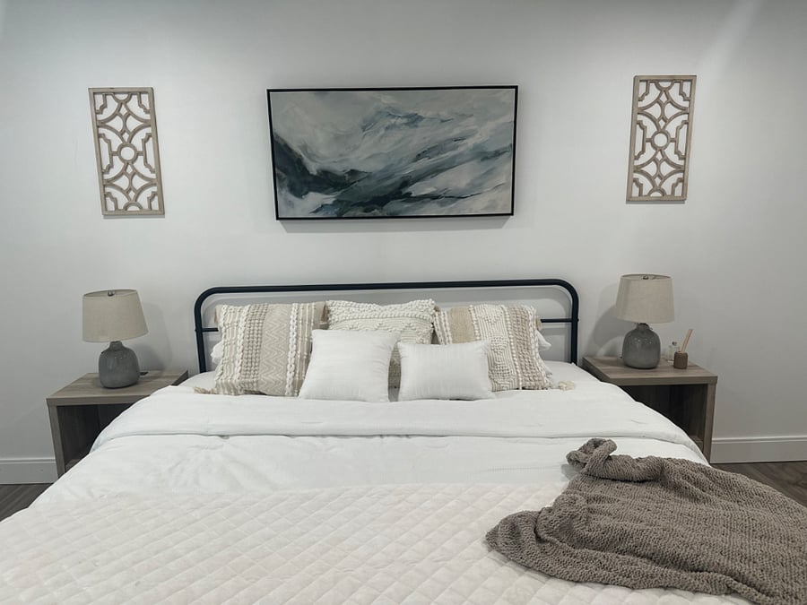 Master Bedroom - King Bed