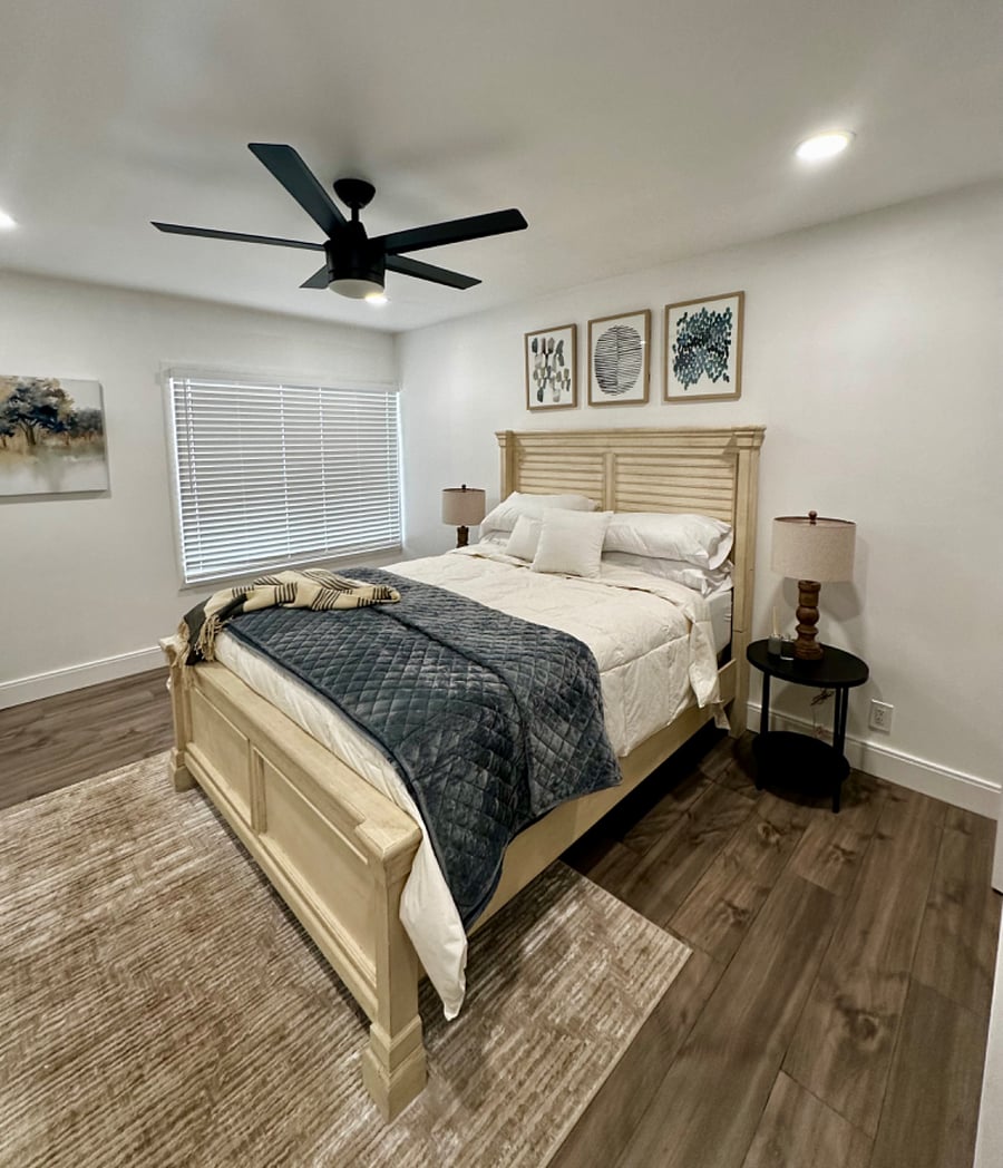 Bedroom 2 - Queen Bed