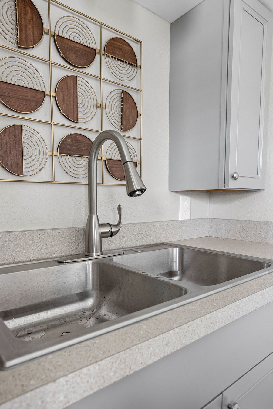 Furnished Finder property 735917_3 photo 7