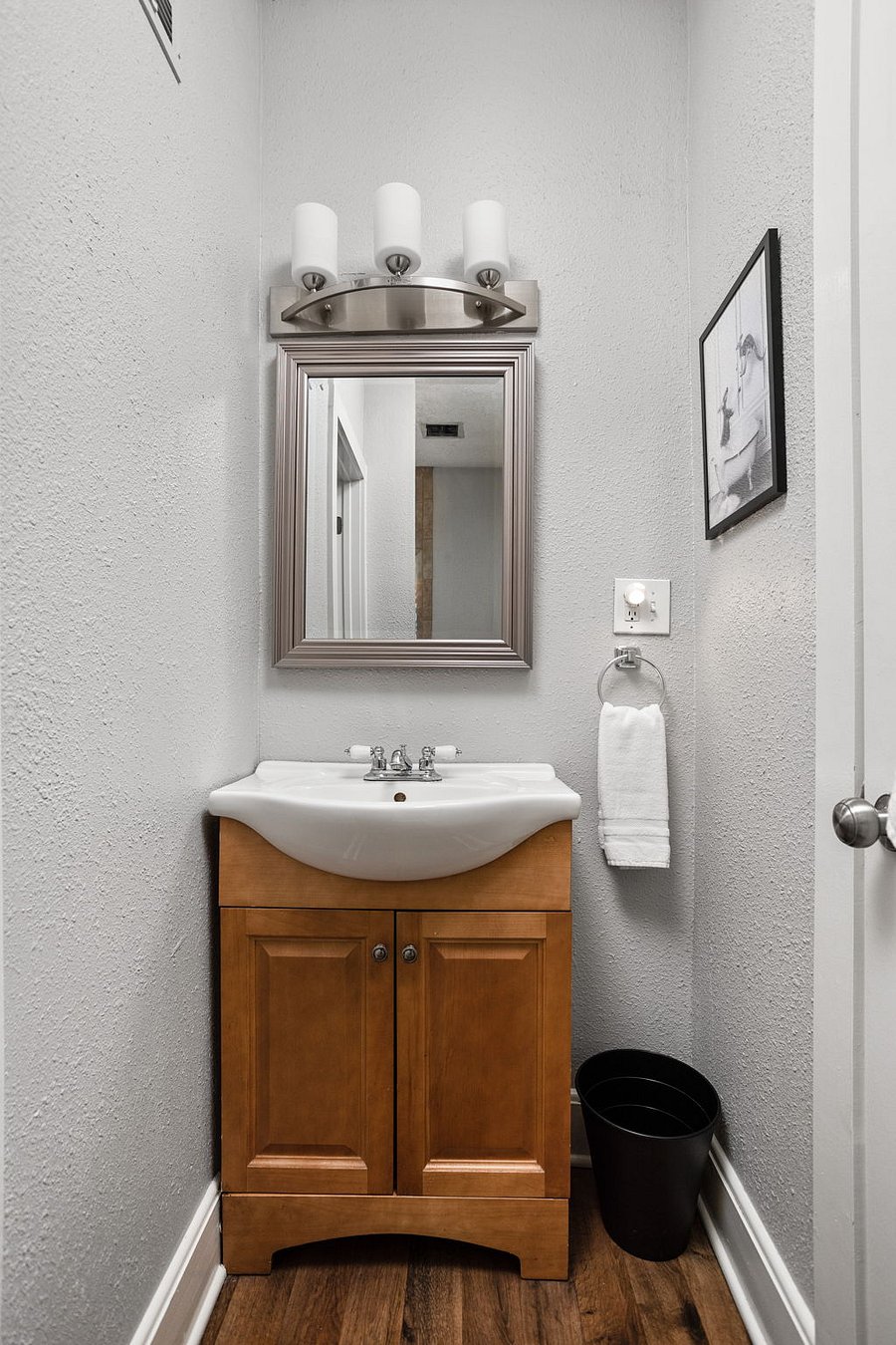 Furnished Finder property 735917_9 photo 12