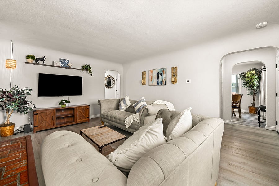 Furnished Finder property 736000_4 photo 9