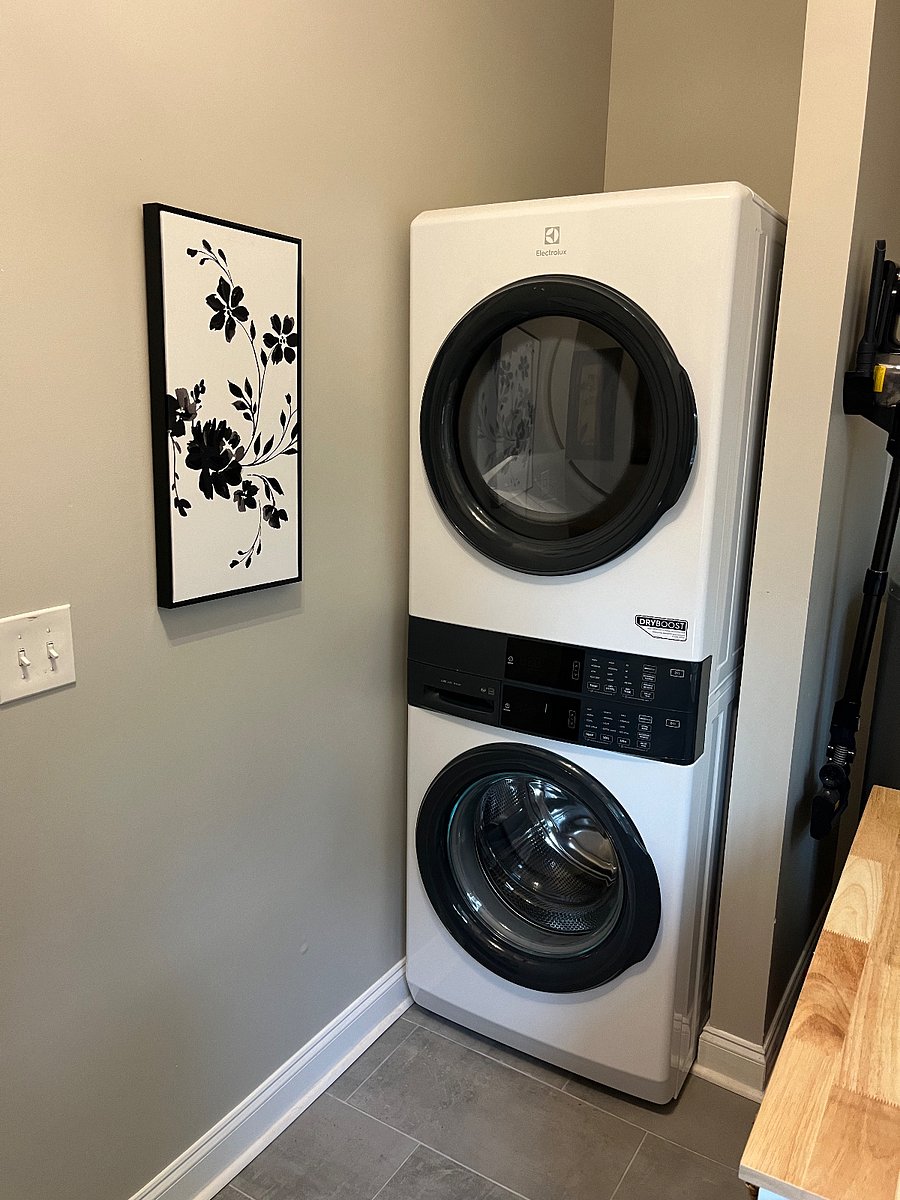 Electrolux washer/dryer.