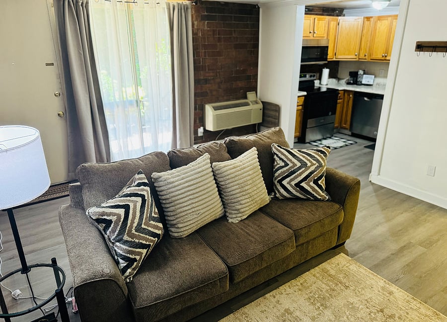 Furnished Finder property 736040_1 photo 1