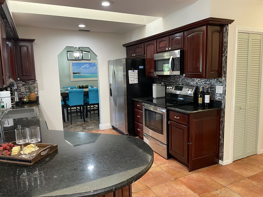 Furnished Finder property 736100_1 photo 4