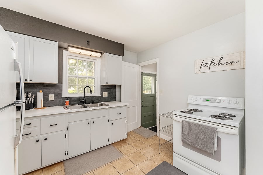 Furnished Finder property 736101_1 photo 12