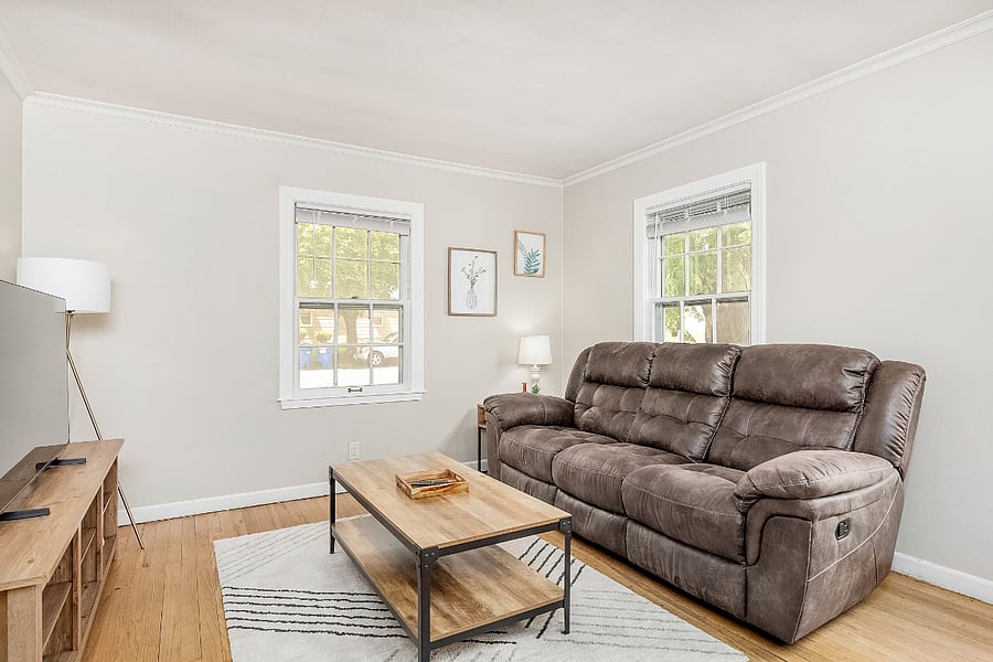 Furnished Finder property 736101_1 photo 3