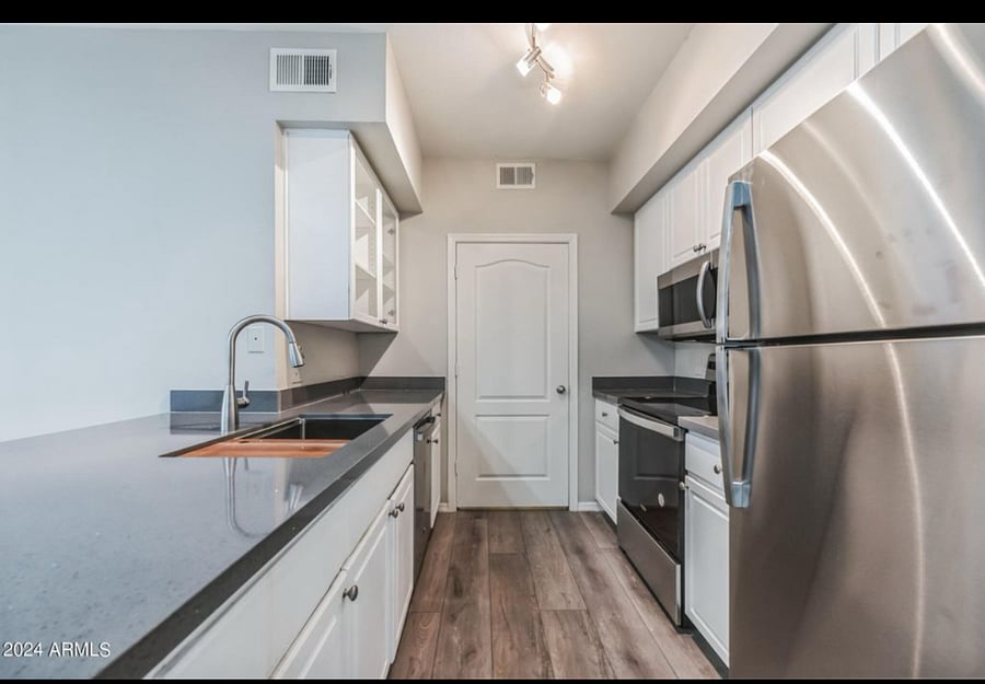 Furnished Finder property 736157_1 photo 3