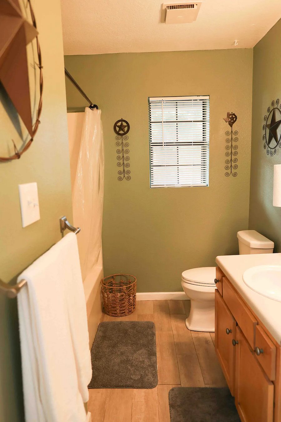 Furnished Finder property 736196_1 photo 35