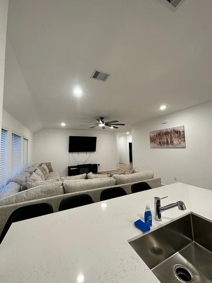 Furnished Finder property 736214_1 photo 4