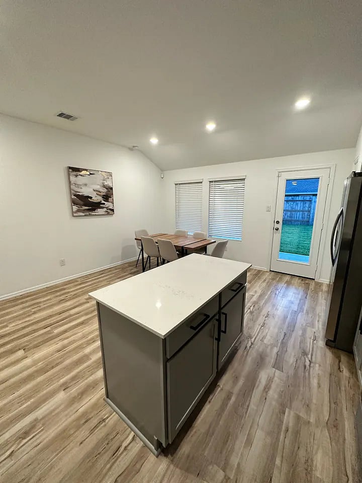 Furnished Finder property 736214_1 photo 6