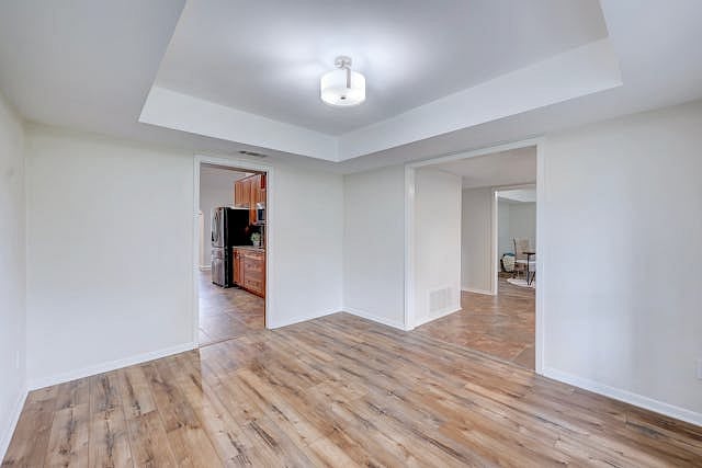Empty Room 
