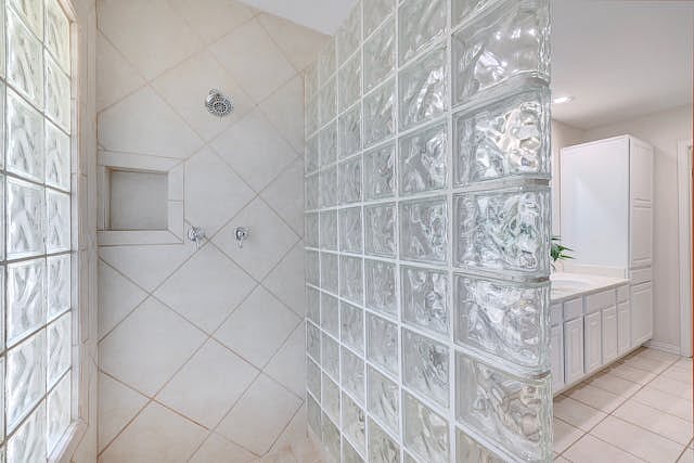 1st Bedroom Bathroom Shower First Floor