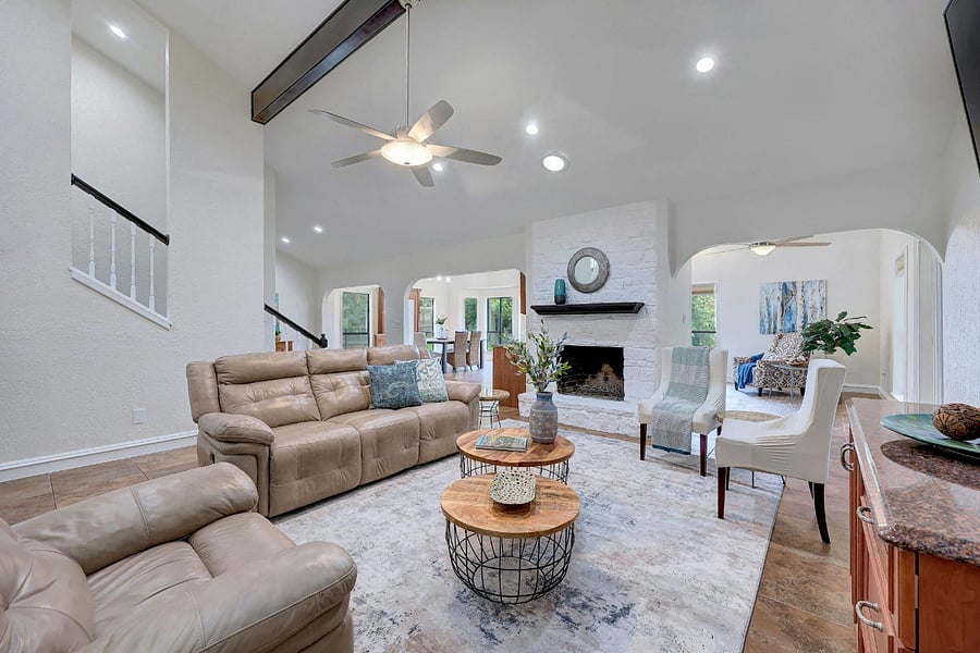 Living Area with Smart TV and ROKU Streamng