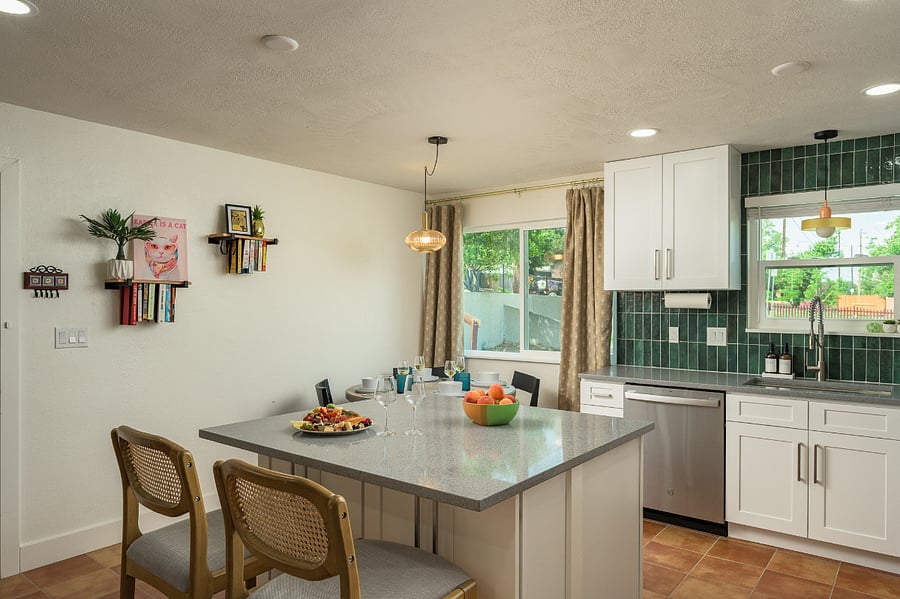 Furnished Finder property 736260_1 photo 21