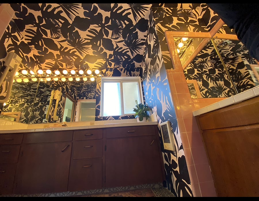 Primary full en-suite bathroom