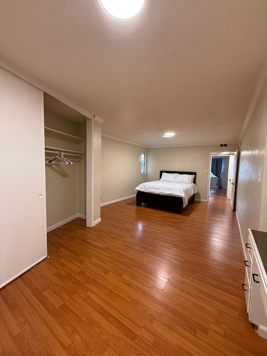 Furnished Finder property 736458_1 photo 17