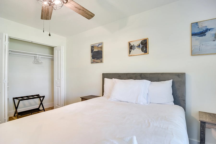 Third bedroom, queen bed