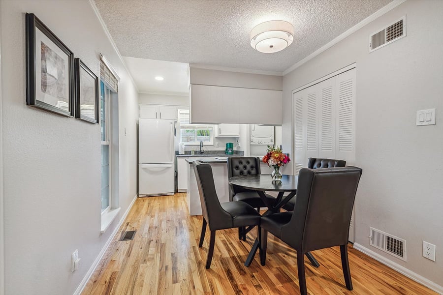 Furnished Finder property 736502_1 photo 3