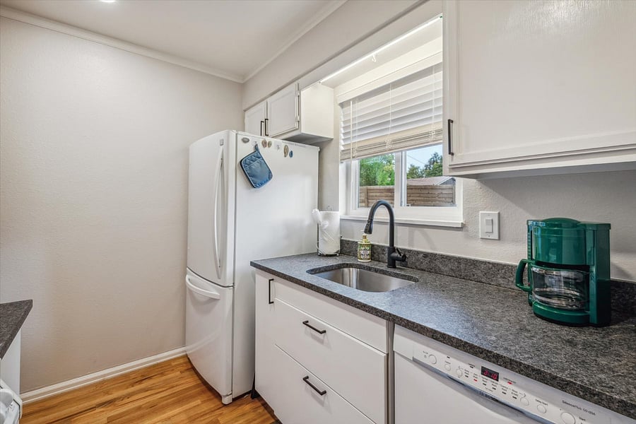 Furnished Finder property 736502_1 photo 9