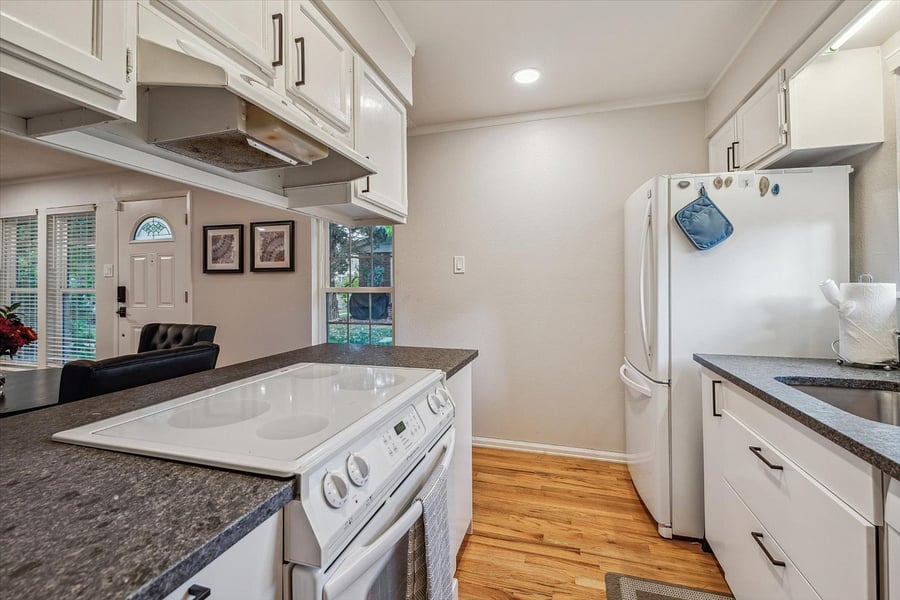 Furnished Finder property 736502_1 photo 11