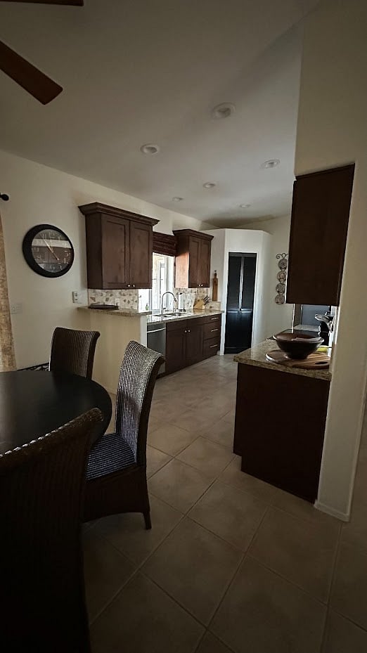 Furnished Finder property 736618_1 photo 4