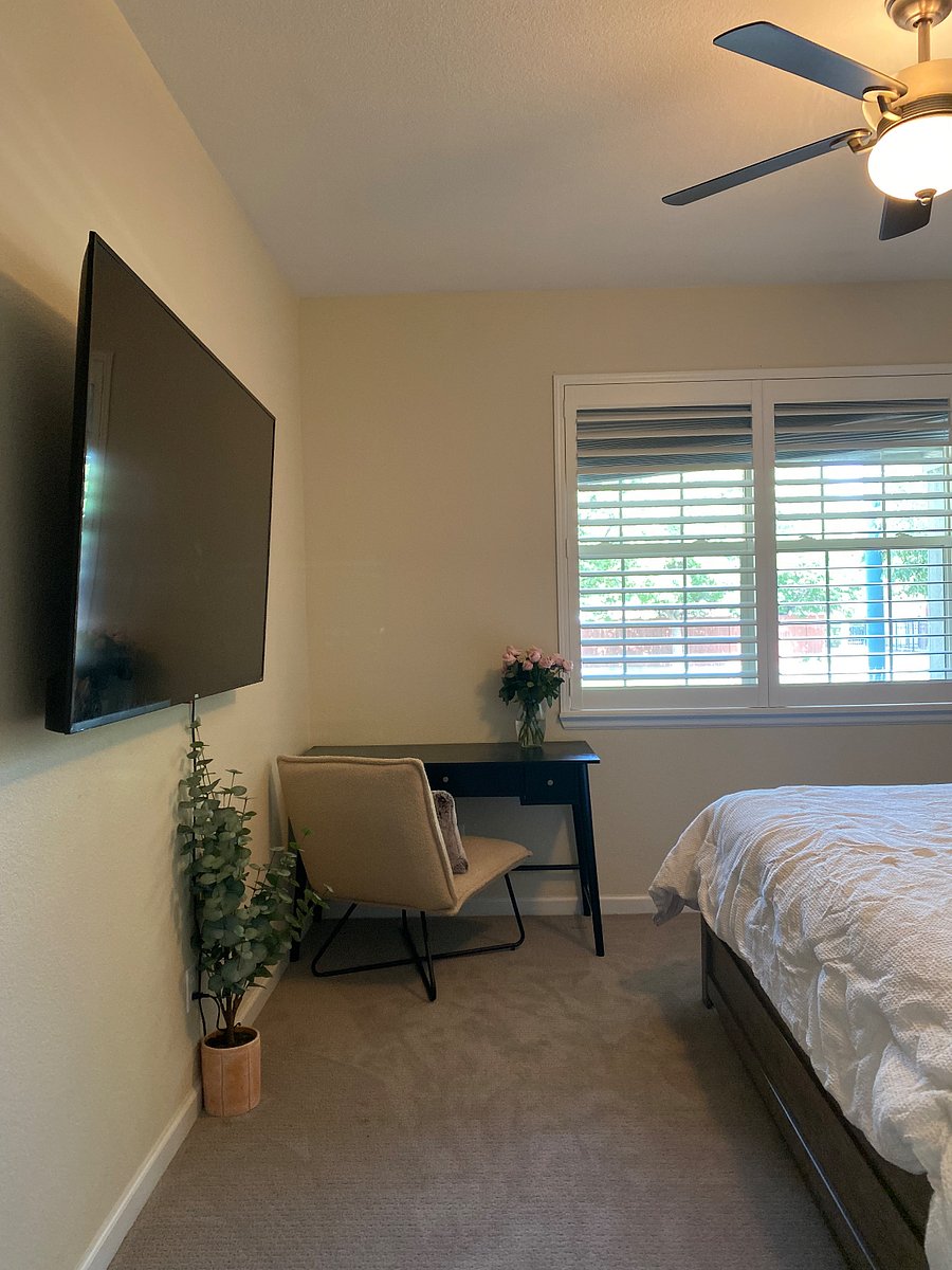 Smart TV/Desk in Room