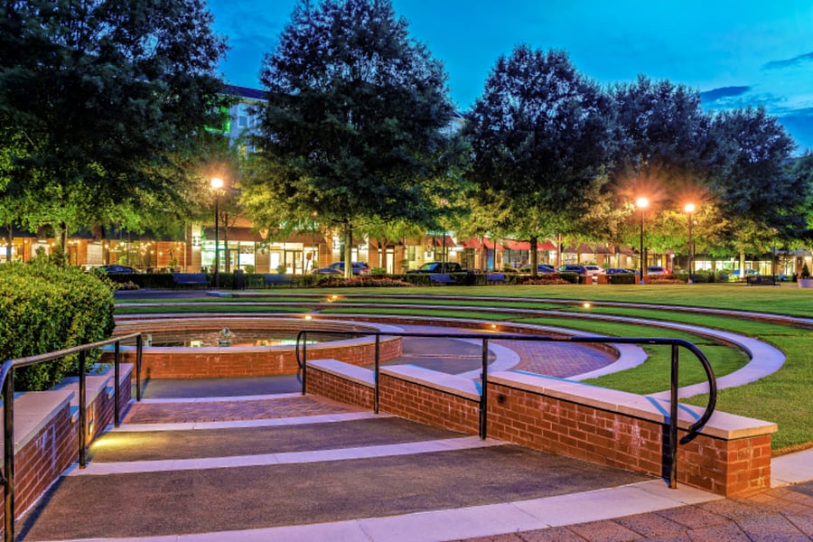 Beautiful parks and playgrounds within walking distance of the home. 6 mins away form NC Museum of Art and it's 164 acres of biking, hiking trails as well as it's summer concert series.