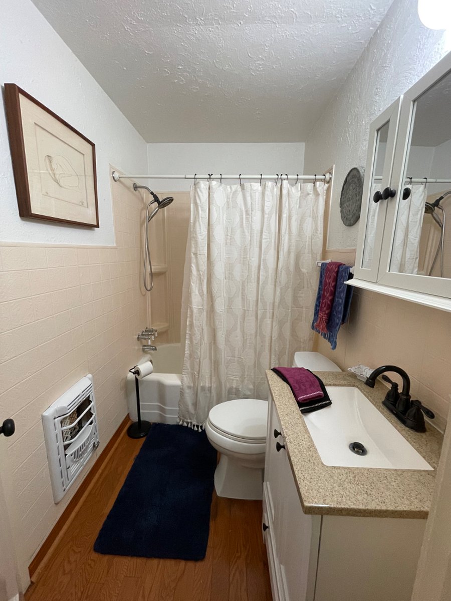 Full Bathroom with Tub/ Shower combo